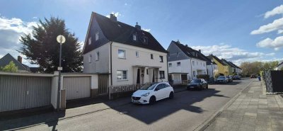 Für Papa, Mama, Kind und Kegel, Hund und Katz. Familienhaus mit 5 Zimmer in Leverkusen-Bürrig.
