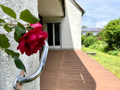 ***Ruhig gelegenes Zweifamilienhaus mit viel Potenzial***
