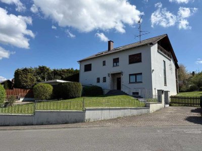 Großes EFH mit Ausbaupotenzial im DG - OT Neuses