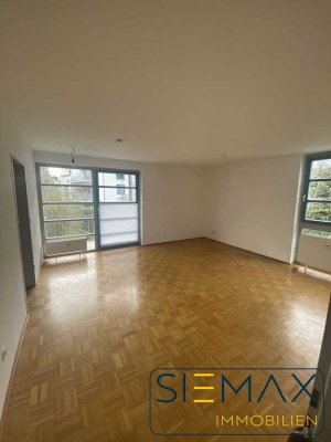 ++CHARMANT UND FREI++
3 Zimmer Wohnung  mit Balkon in Unterhaching!