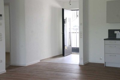 3-Zimmer-EG-Wohnung mit gehobener Innenausstattung mit Terrasse und EBK in Tiefenbach