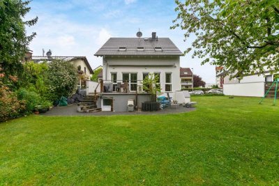 Seltene Gelegenheit ! Modernes EFH + Baugrundstück in sehr attraktiver Lage !