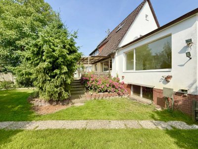 Solide Doppelhaushälfte mit Charme, Gestaltungsmöglichkeiten & schönem Garten in guter Lage