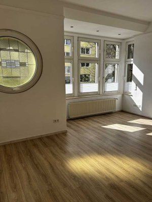 EG - Altbauwohnung mit viel Flair im Klinikviertel incl. Gartennutzung