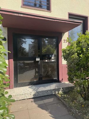 Stilvolle 2,5 Zimmer Maisonette Wohnung im Dachgeschoss! Ab sofort verfügbar!