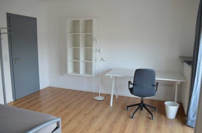 1 Zimmer in WG mit Balkon