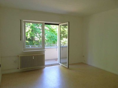 - Nähe Schillerpark/ Gepfl. Neubauwohnung mit Balkon -