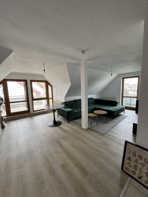 2,5-Zimmer Wohnung mit EBK und zwei Balkone