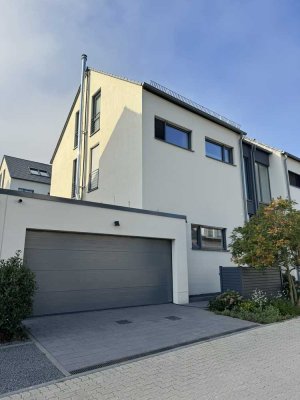 Neubau/Einfamilienhaus in Toplage von Bad Neuenahr mit Doppelgarage und Garten