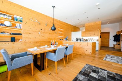Ski in/Ski out auf mondänen 82m² direkt an der Hartkaiserbahn in Ellmau