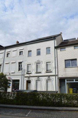 solides 3 Familienhaus 52249 Eschweiler-Zentrum, Garten, Dachterrasse, sofort frei