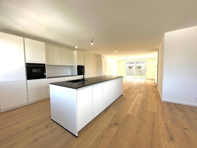Moderne Provisionsfreie Häuser und Wohnungen mit großzügigen Terrassen, hochwertiger Ausstattung und Stellplätzen