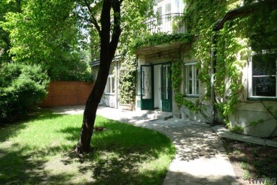Ruhig gelegenes Hofgebäude mit Eigengarten &amp; moderner Küche | 5 Zimmer &amp; Keller