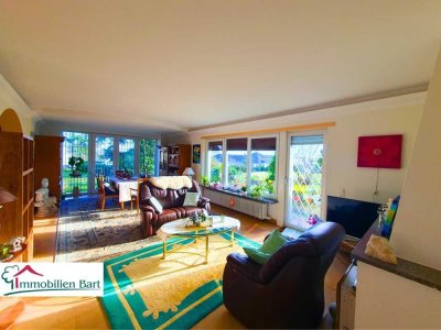 WEISKIRCHEN: GROSSES, GEPFL. WOHNHAUS MIT EHEM. GEWERBEEINHEIT!