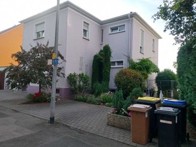 Provisionsfrei - Gepflegtes original Bauhaus, mit Traumgarten in exponierter Stadtrandlage KH Süd