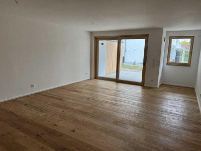 Wohnen im Neubau - Komfortable 3-Zimmer-Wohnung im Erdgeschoss mit Terrasse