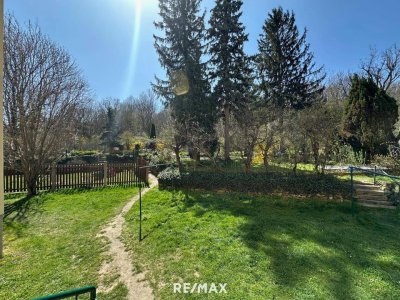Stilvoll wohnen in Neuwaldegg: 3-Zimmer-Gartenjuwel mit Kamin und Kochinsel