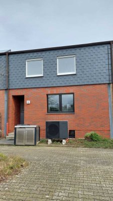 Modernisiertes geräumiges Split-Level-Haus in beliebter, ruhiger Gegend