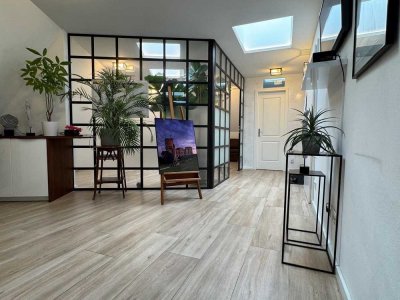 Design trifft Komfort – Exklusive Dachgeschosswohnung in einem stilvollen Neubau in Babelsberg