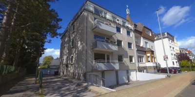 Kernsanierte und charmante 2-Zimmer-Wohnung mit Balkon, Gemeinschaftsgarten & Garage