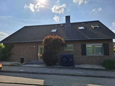 Vollständig renovierte Terassenwohnung für Gartenliebhaber im schönen Hellern