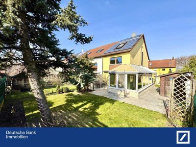 Familienidyll mit Wintergarten, Photovoltaik und Solarthermie