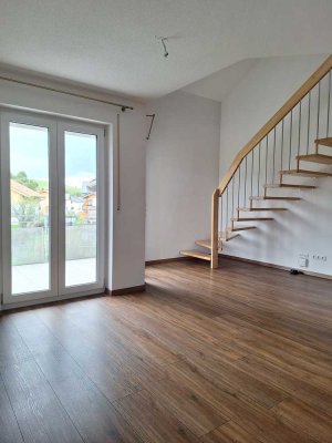 Helle und großzügige Maisonette-Wohnung mit Galerie