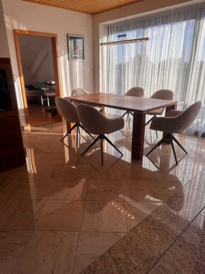 Geräumige Maisonette-Wohnung im Dachgeschoss – WG-geeignet und ideal für Paare oder Familien!