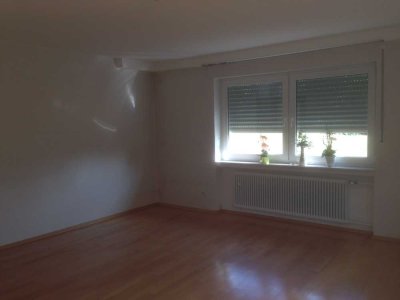 2,5 Einliegerwohnung mit Terrasse und EBK in Untergruppenbach-Unterheinriet