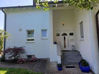 Attraktives Wohn- und Geschäftshaus in ruhiger, grüner Lage!