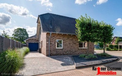Elten: Freistehendes Einfamilienhaus, Garage, Privatgarten in moderner beliebter Lage