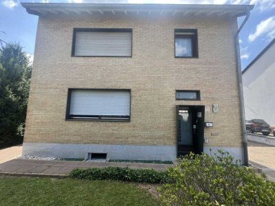 Großzügiges freistehendes 8 Zimmer Haus in Düren-Birkesdorf von privat zu verkaufen