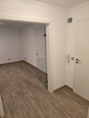 Lichtdurchflutete 2-Zimmer-Souterrain Wohnung in Top-Innenstadtlage von Wiesloch - ab sofort!