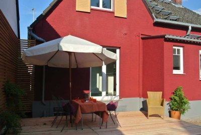 freistehendes Einfamilienhaus mit großem Garten
