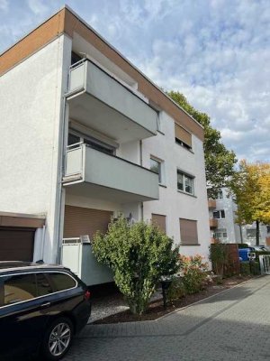 Vermietet ! Neu renovierte modern ausgebaute 3-Zi.-ETW mit 73 qm Wfl. € 280.000,--