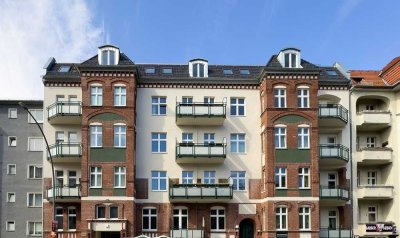 Stilvolles Gründerzeit-Investment im Herzen von Friedenau – vermietete 3-Zimmer-Wohnung mit Balkon