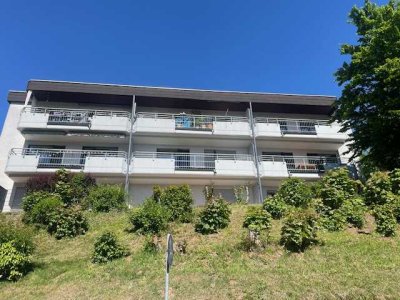 Geschmackvolle, gepflegte 2-Zimmer-Wohnung mit gehobener Innenausstattung mit Einbauküche in Marburg