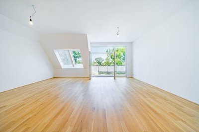 ERSTBEZUG: DG-Wohnung mit einzigartigem Ausblick | 7 Zimmer | Freiflächen