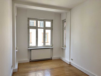 MARTINSVIERTEL: 4 ZI. STILALTBAUETAGE MIT EBK (g. Abst.), TL-BAD, BALKON U. GARTENMITBENUTZUNG