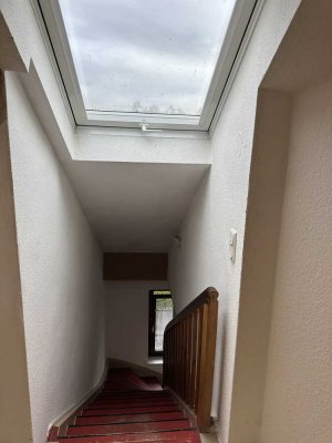 Gepflegte 3,5-Zimmer Dachgeschosswohnung in Lahntal