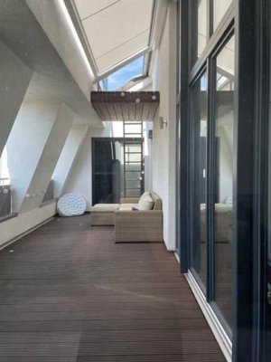 Urbane Penthouse-Wohnung mit gr. Dachterrasse im beliebten Nordend!