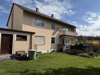 Idyllisches Zweifamilienhaus in Kastl !