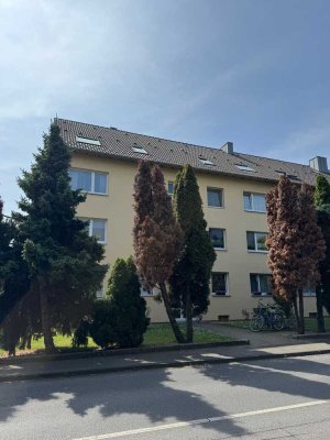 Top-Grundriss! Ruhige und vermietete 3 Zimmer mit Balkon, Bad mit Fenster von privat zu verkaufen