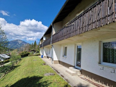 Ein-/Mehrfamilienhaus mit Entwicklungspotential in sehr schöner sonniger Aussichtslage
