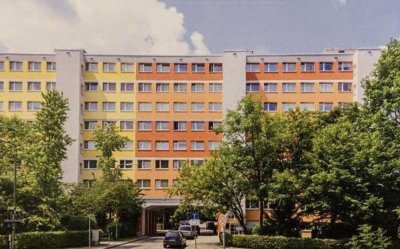 PROVISIONSFREI: 2,5-Zimmer-Wohnung mit Balkon und EBK, Bezugsfrei