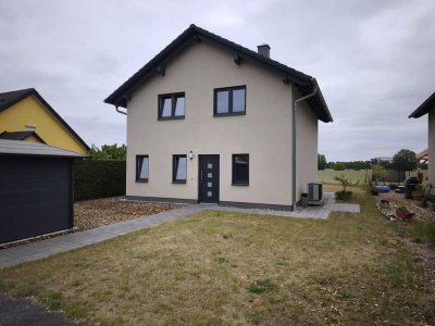 Neues Einfamilienhaus mit Naturblick 110m² 4-Zimmer ab sofort