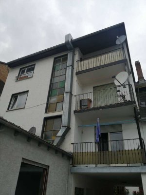 PROV.FREIES 4 Fam-Haus, Rendite akt. 8,56% | STEIGEUNGSPOTENTIAL | Fußängerzone Diez | 2 Stellplätze
