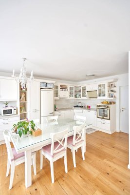 Freude am Wohnen! Top sanierte 4 Zimmer Wohnung nur 50m bis zur Schule in Leibnitz bei Graz