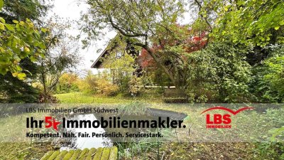 Ein-oder Zweifamilienhaus in bevorzugter Wohnlage mit Gartenparadies