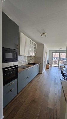 Exklusive, voll möblierte Neubauwohnung mit hochwertiger Ausstattung und Balkon in Düsseldorf-Heerdt